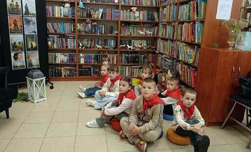 Zdjęcie do  Lekcja biblioteczna &ndash; poznajemy bibliotekę i świat książek