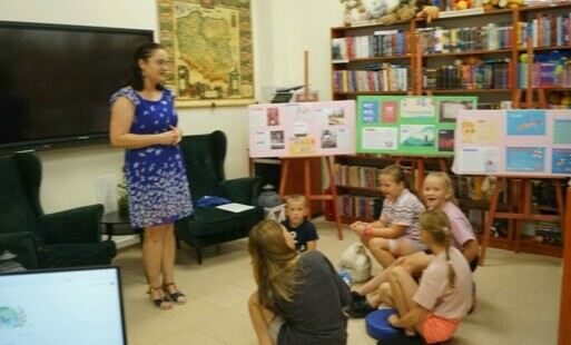 Zdjęcie do PIERWSZY DZIEŃ ZAJĘĆ Z BIBLIOTEKĄ W SADKACH