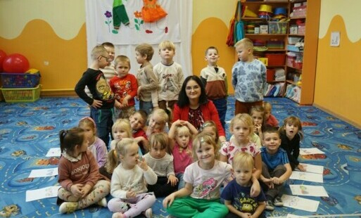 Zdjęcie do LEKCJA BIBLIOTECZNA W BNINIE W ZWIĄZKU ZE ŚWIATOWYM DNIEM BIAŁEJ LASKI