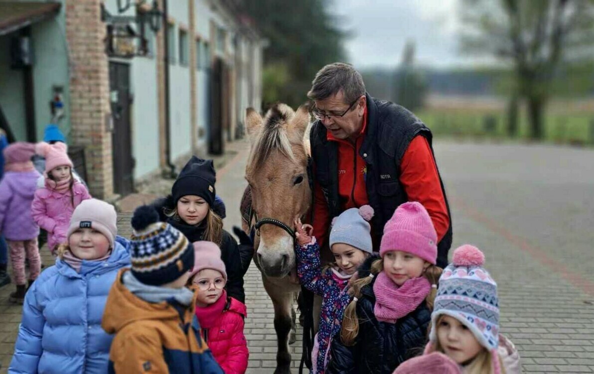 Zdjęcie do Wycieczka autokarowa do Ośrodka Rehabilitacji i Hipoterapii...