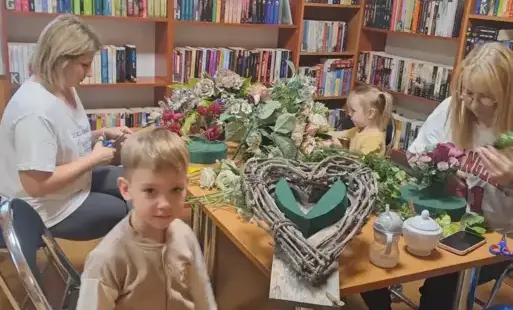 Zdjęcie do Dyskusyjny Klub Książki w Filii Bibliotecznej w Radziczu.