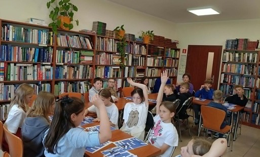 Zdjęcie do Lekcje biblioteczne &bdquo;Krajeński kalejdoskop&rdquo; dla uczni&oacute;w klas czwartych